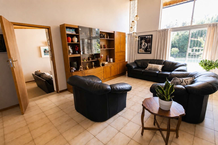4 Bedroom Property for Sale in Heuwelsig Free State